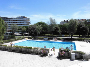 Beautiful Sea Front studio With Swimming Pool